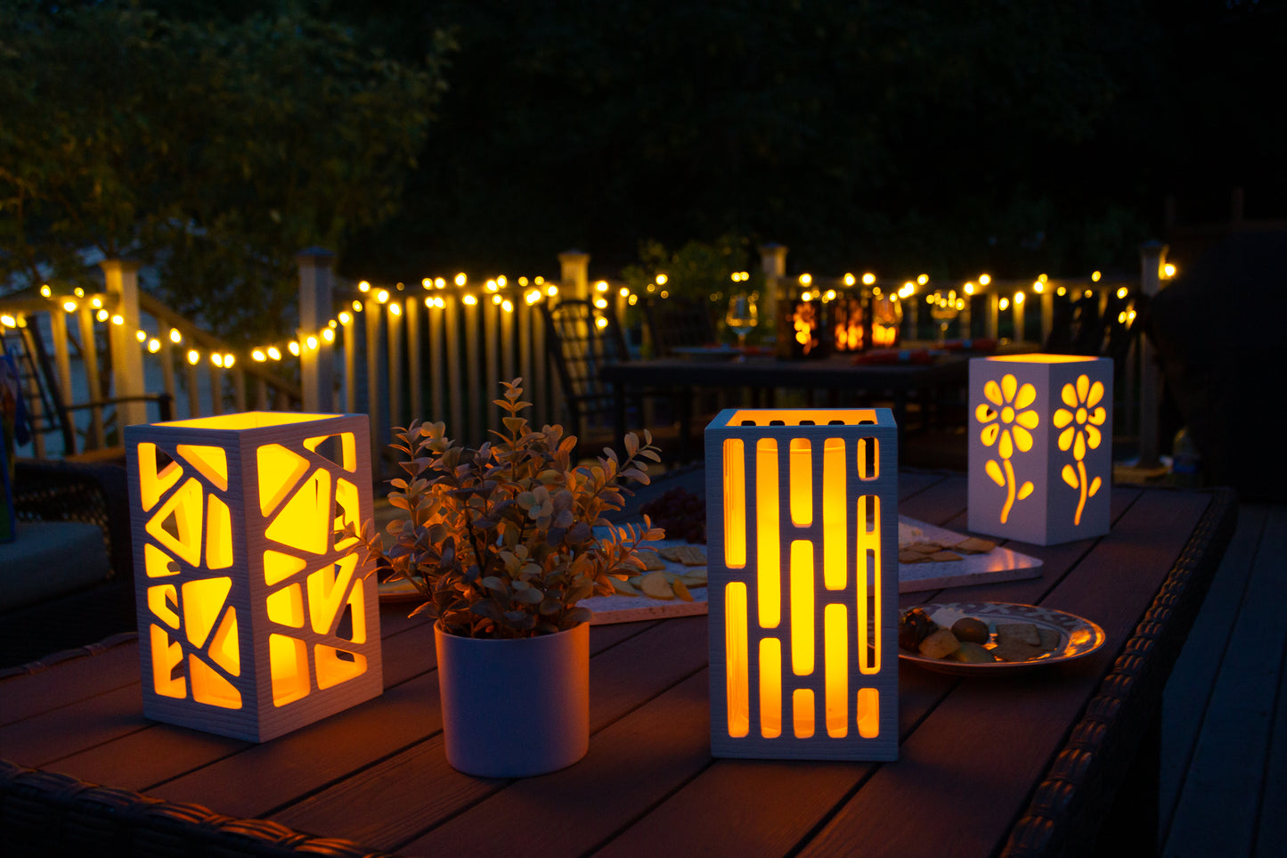 Outdoor Line Candleholder